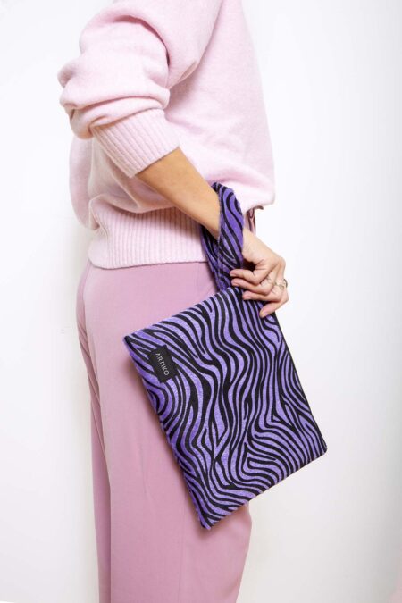 Violet Clutch
