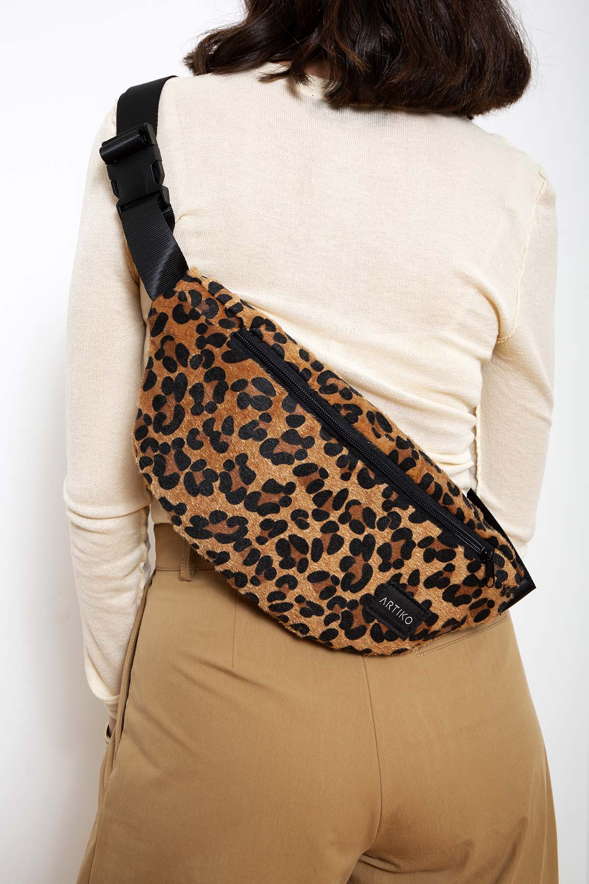 Caroline Banana - Image 2